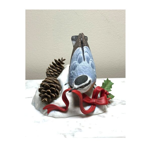 Vintage Lenox Nuthatch Christmas Garden Birds Series Figurine Holiday Collectibl - Picture 1 of 7